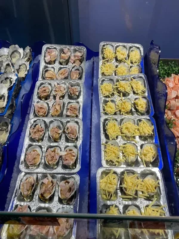 Oysters Kilpatrick Mornay ( Half-dozen oven ready trays)