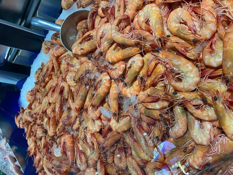 Large Cooked King Prawns 2