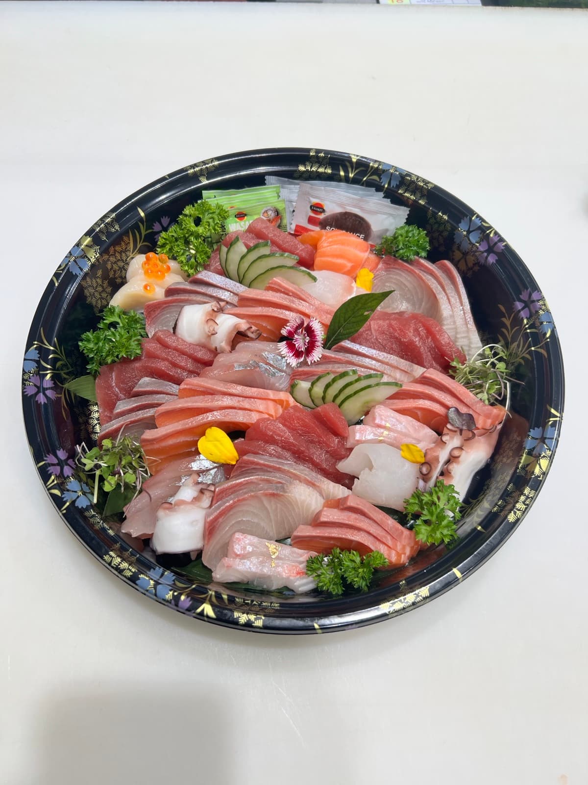 Small Sashimi Platter (2-3 pax)